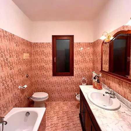 Mariaurelia 度假居 Sanalvò